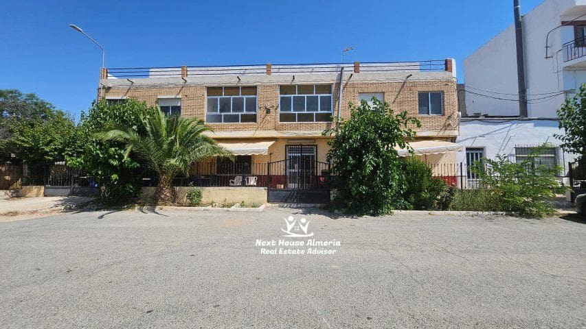 9 slaapkamer Huis te koop in Chirivel - € 175.000 (Ref: 9104908)