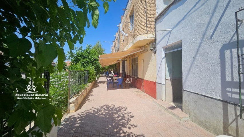 9 slaapkamer Huis te koop in Chirivel - € 175.000 (Ref: 9104908)