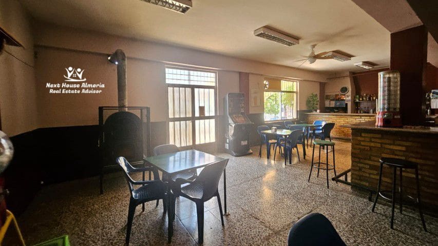 9 slaapkamer Huis te koop in Chirivel - € 175.000 (Ref: 9104908)