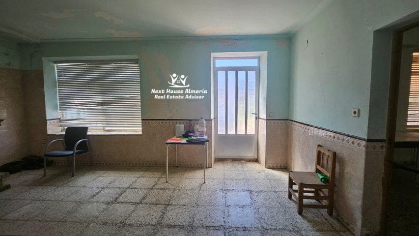 9 slaapkamer Huis te koop in Chirivel - € 175.000 (Ref: 9104908)