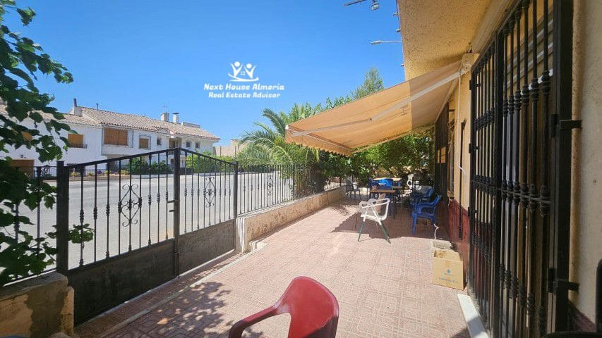 9 slaapkamer Huis te koop in Chirivel - € 175.000 (Ref: 9104908)