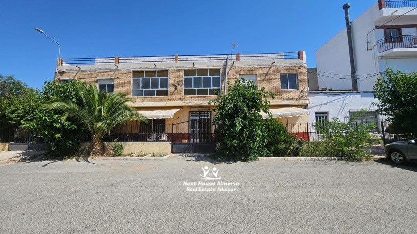 9 slaapkamer Huis te koop in Chirivel - € 175.000 (Ref: 9104908)