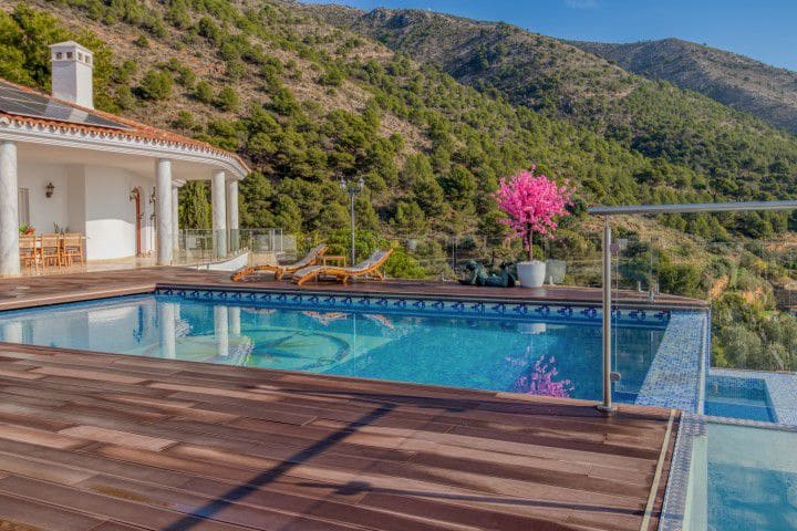 7 sypialnia Willa na sprzedaż w Valtocado - 1 900 000 € (Ref: 9109027)