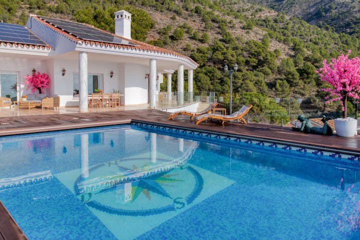 7 sypialnia Willa na sprzedaż w Valtocado - 1 900 000 € (Ref: 9109027)