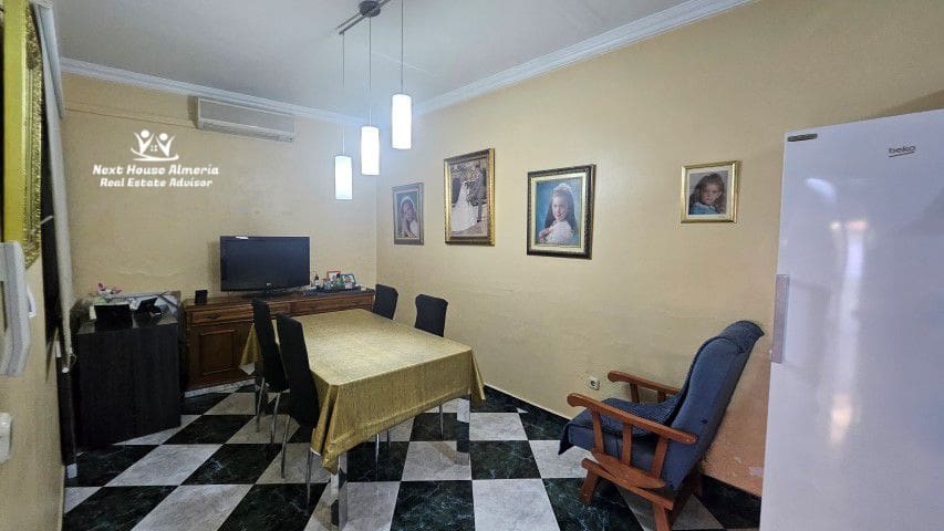 3 soveværelse Byhus til salg i Tabernas med garage - € 115.000 (Ref: 9130001)