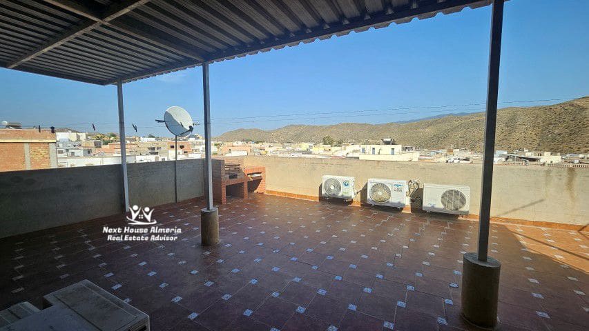 3 soveværelse Byhus til salg i Tabernas med garage - € 115.000 (Ref: 9130001)