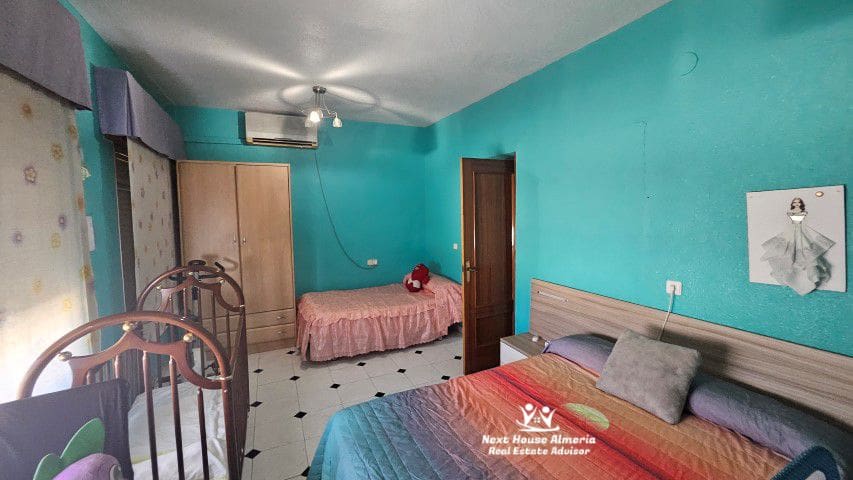 3 soveværelse Byhus til salg i Tabernas med garage - € 115.000 (Ref: 9130001)