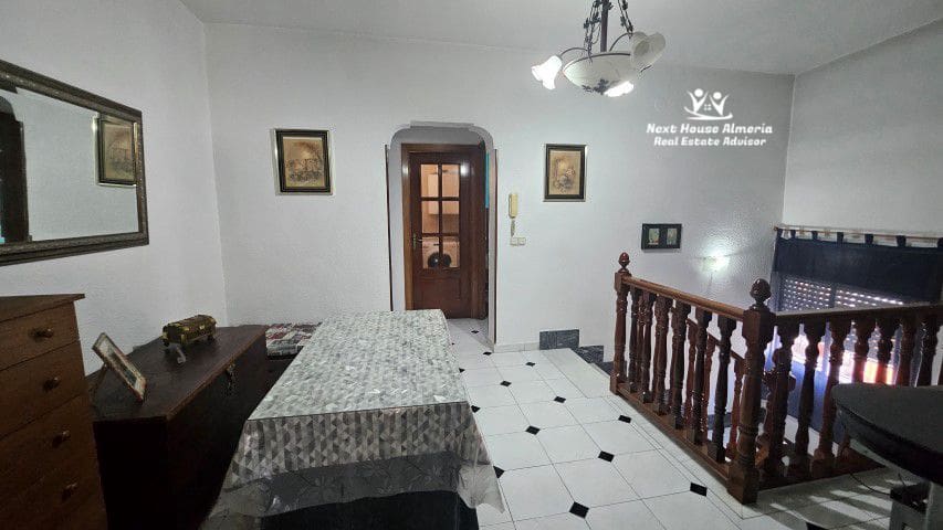 3 soveværelse Byhus til salg i Tabernas med garage - € 115.000 (Ref: 9130001)