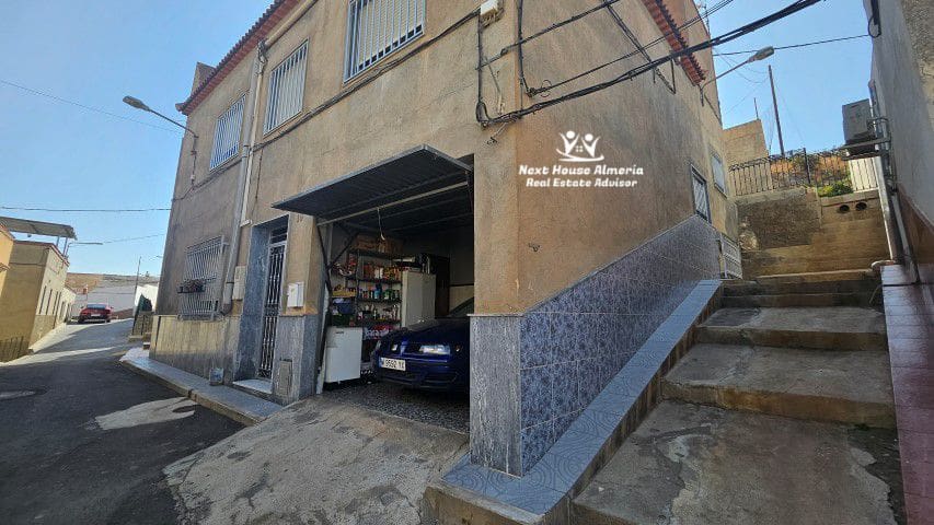 3 soveværelse Byhus til salg i Tabernas med garage - € 115.000 (Ref: 9130001)