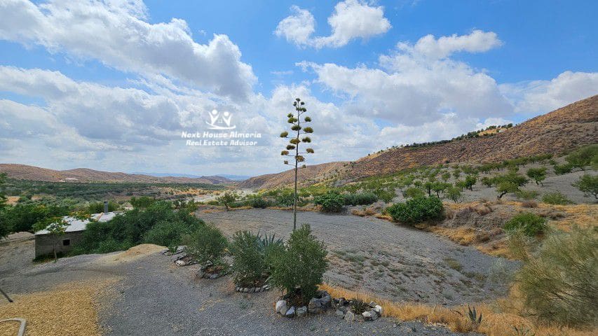 4 soveværelse Finca/Landehus til salg i Santopetar med garage - € 395.000 (Ref: 9145769)