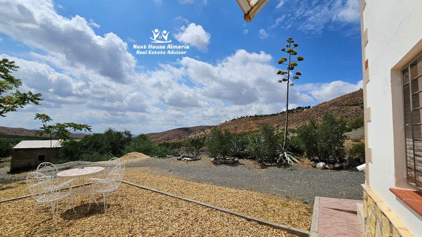 4 soveværelse Finca/Landehus til salg i Santopetar med garage - € 395.000 (Ref: 9145769)