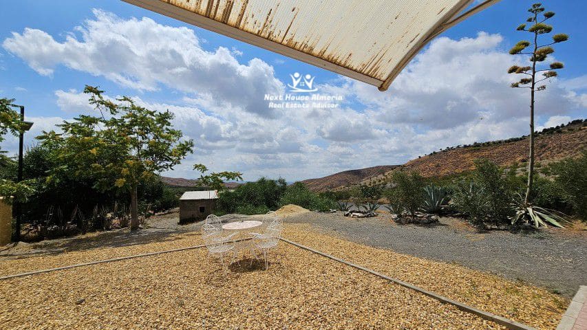 4 soveværelse Finca/Landehus til salg i Santopetar med garage - € 395.000 (Ref: 9145769)