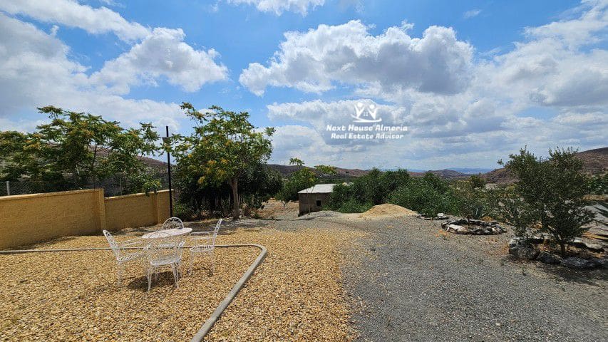 4 soveværelse Finca/Landehus til salg i Santopetar med garage - € 395.000 (Ref: 9145769)