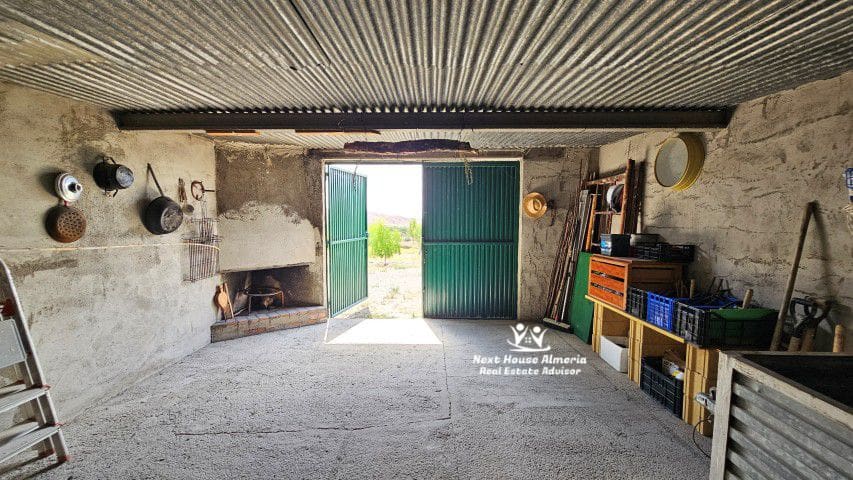 4 soveværelse Finca/Landehus til salg i Santopetar med garage - € 395.000 (Ref: 9145769)