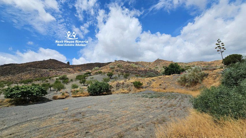 4 soveværelse Finca/Landehus til salg i Santopetar med garage - € 395.000 (Ref: 9145769)