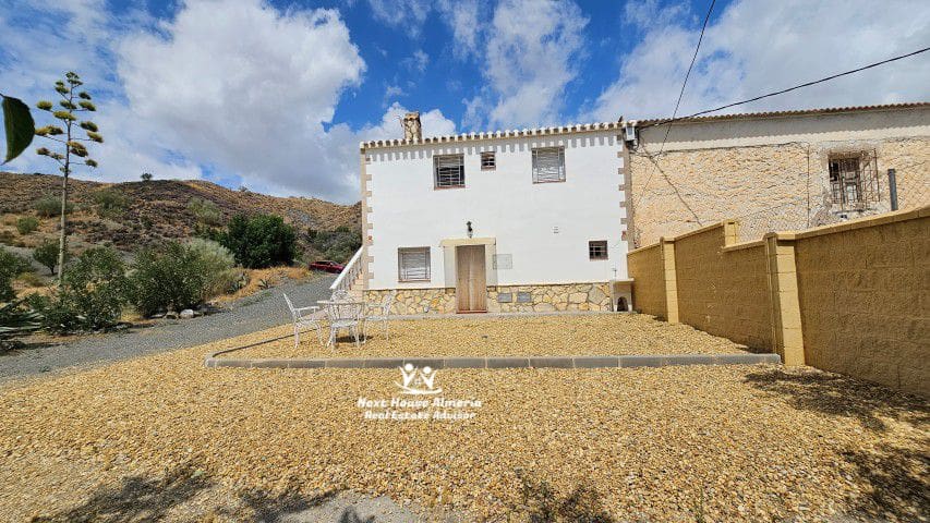 4 soveværelse Finca/Landehus til salg i Santopetar med garage - € 395.000 (Ref: 9145769)