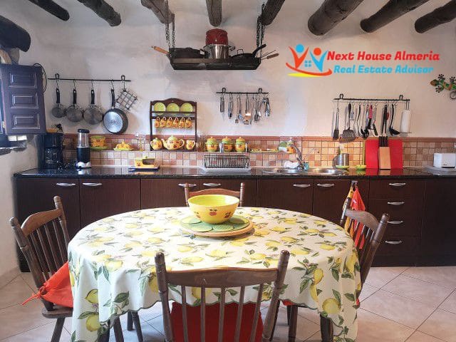 5 chambre Maison de Ville à vendre à Albanchez - 99 000 € (Ref: 9189684)