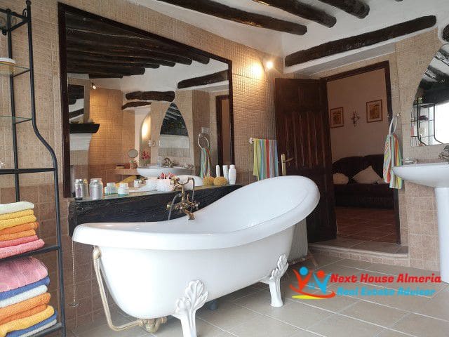 5 chambre Maison de Ville à vendre à Albanchez - 99 000 € (Ref: 9189684)