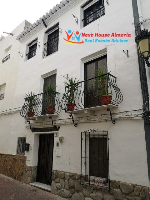 5 chambre Maison de Ville à vendre à Albanchez - 99 000 € (Ref: 9189684)