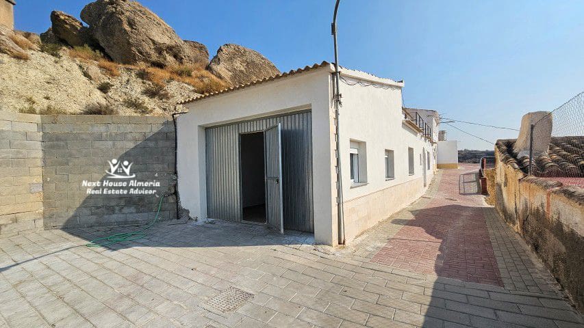 2 soveværelse Byhus til salg i Partaloa med garage - € 99.900 (Ref: 9191348)