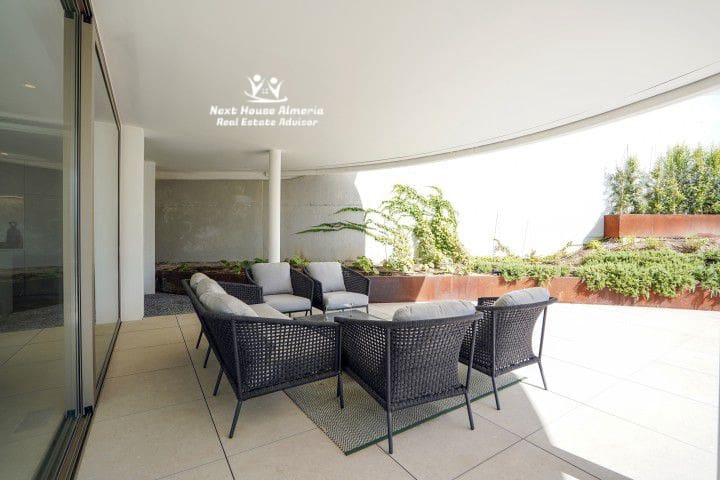 2 bedroom Apartment for sale in La Quinta with garage - € 1,299,000 (Ref: 9191349)
