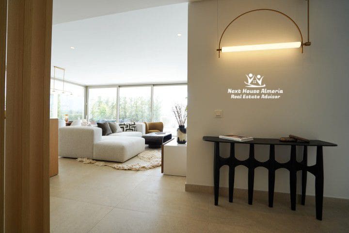 2 bedroom Apartment for sale in La Quinta with garage - € 1,299,000 (Ref: 9191349)