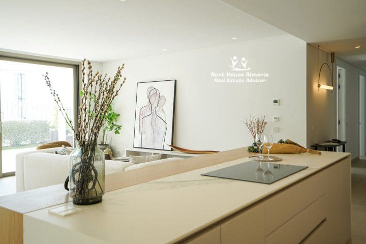 2 bedroom Apartment for sale in La Quinta with garage - € 1,299,000 (Ref: 9191349)