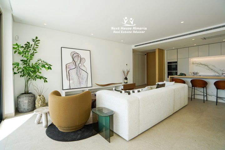 2 bedroom Apartment for sale in La Quinta with garage - € 1,299,000 (Ref: 9191349)