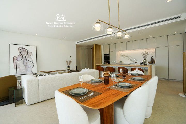 2 bedroom Apartment for sale in La Quinta with garage - € 1,299,000 (Ref: 9191349)