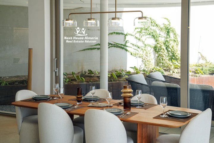 2 bedroom Apartment for sale in La Quinta with garage - € 1,299,000 (Ref: 9191349)