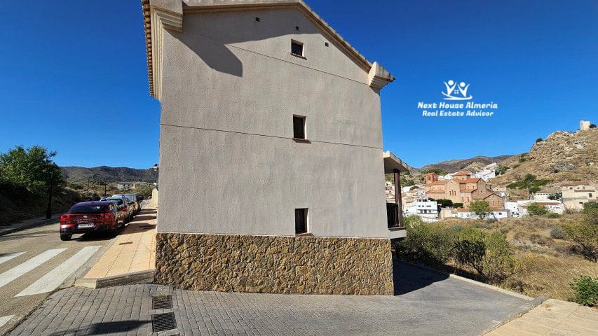 2 soveværelse Byhus til salg i Lubrin med garage - € 120.000 (Ref: 9215467)