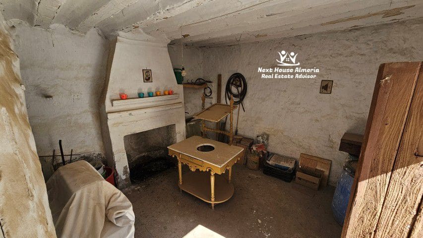 8 soveværelse Finca/Landehus til salg i Oria med garage - € 159.000 (Ref: 9247444)