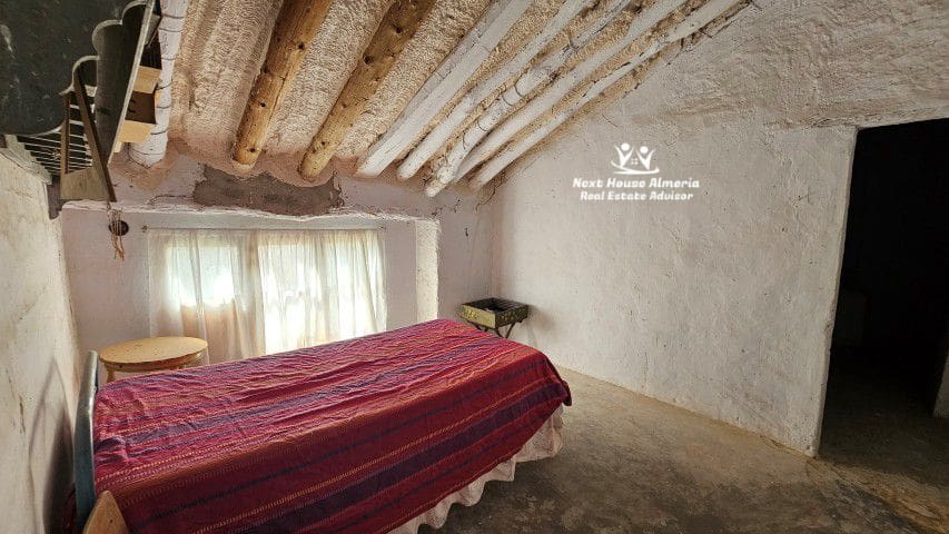 8 soveværelse Finca/Landehus til salg i Oria med garage - € 159.000 (Ref: 9247444)