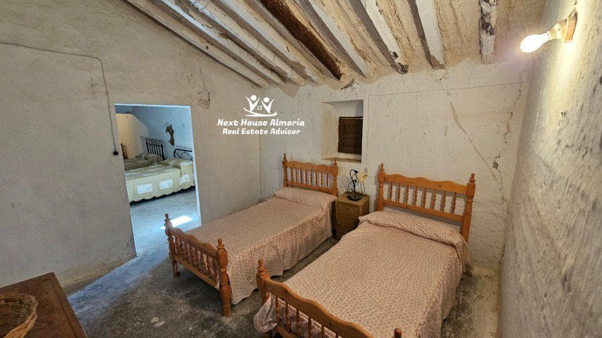 8 soveværelse Finca/Landehus til salg i Oria med garage - € 159.000 (Ref: 9247444)