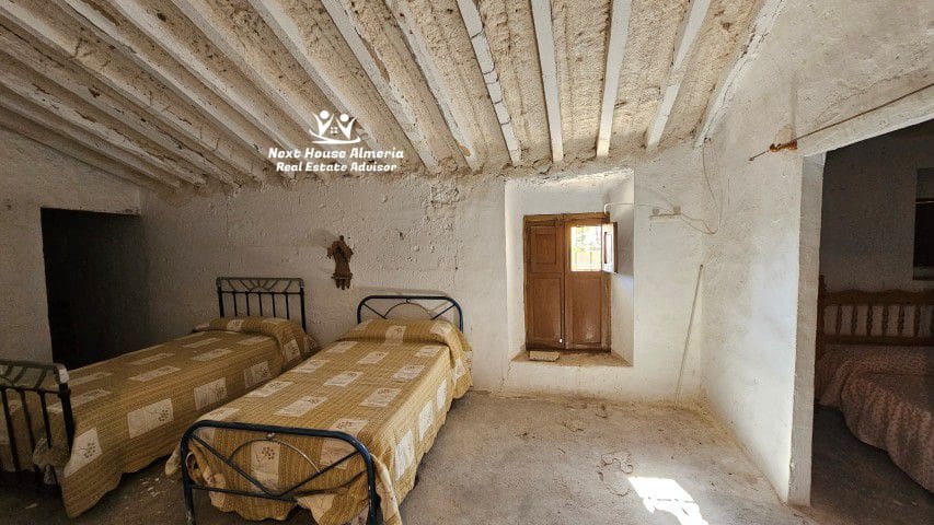 8 soveværelse Finca/Landehus til salg i Oria med garage - € 159.000 (Ref: 9247444)