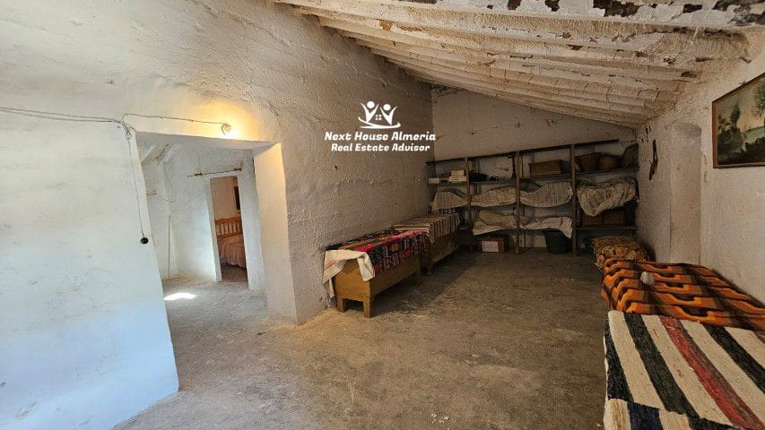 8 soveværelse Finca/Landehus til salg i Oria med garage - € 159.000 (Ref: 9247444)