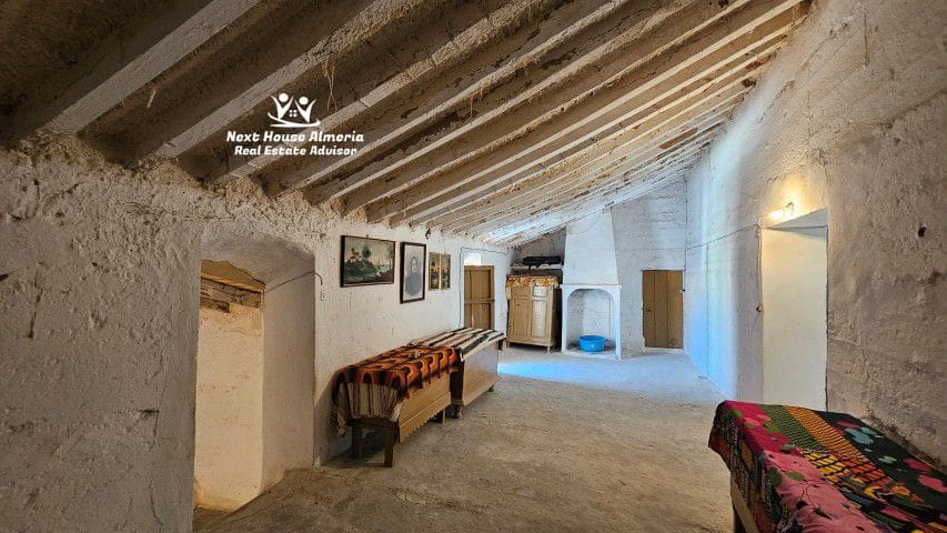 8 soveværelse Finca/Landehus til salg i Oria med garage - € 159.000 (Ref: 9247444)