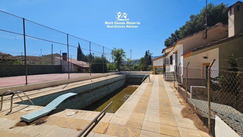 4 bedroom Finca/Country House for sale in Purchena with garage - € 699,950 (Ref: 9252541)