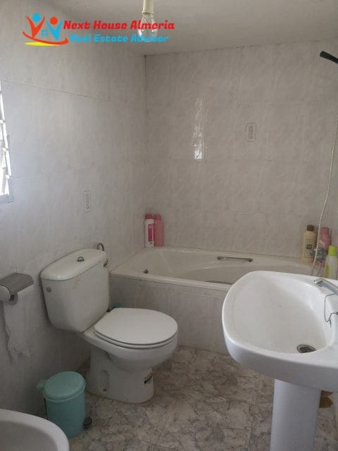 3 slaapkamer Finca/Landhuis te koop in Arboleas - € 68.000 (Ref: 9308390)