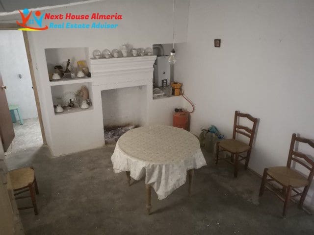 3 slaapkamer Finca/Landhuis te koop in Arboleas - € 68.000 (Ref: 9308390)