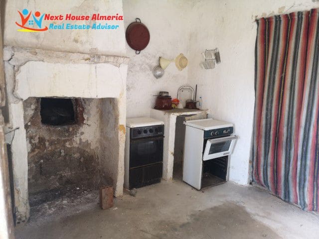 3 slaapkamer Finca/Landhuis te koop in Arboleas - € 68.000 (Ref: 9308390)