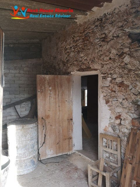 3 slaapkamer Finca/Landhuis te koop in Arboleas - € 68.000 (Ref: 9308390)