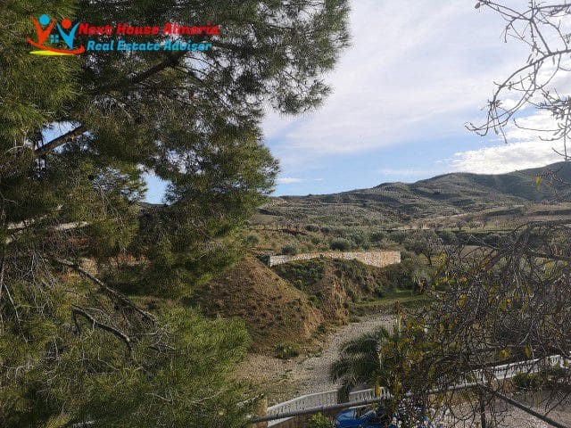 3 slaapkamer Finca/Landhuis te koop in Arboleas - € 68.000 (Ref: 9308390)