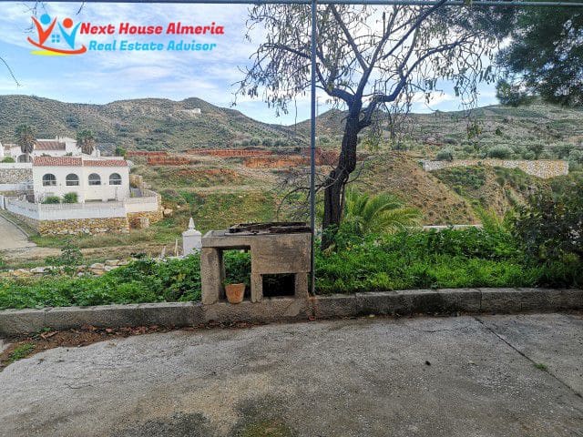 3 slaapkamer Finca/Landhuis te koop in Arboleas - € 68.000 (Ref: 9308390)