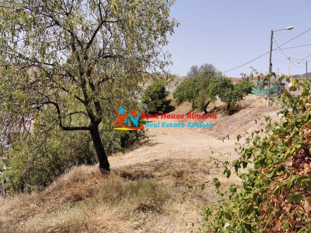 3 slaapkamer Finca/Landhuis te koop in Arboleas - € 68.000 (Ref: 9308390)