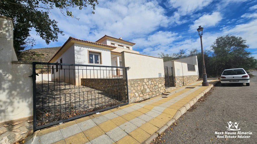 4 soveværelse Villa til salg i Oria med garage - € 175.000 (Ref: 9353801)