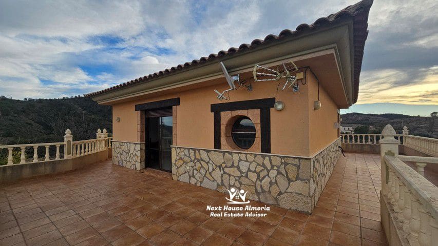 4 sovrum Villa till salu i La Parroquia - 280 000 € (Ref: 9410758)