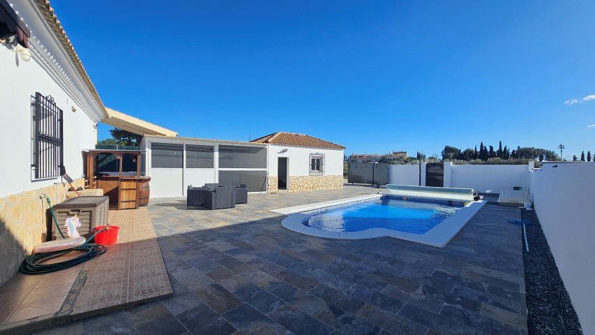 4 bedroom Villa for sale in Arboleas - € 310,000 (Ref: 9524080)