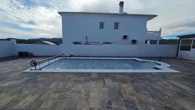 Chalet de 4 habitaciones en Arboleas en venta - 310.000 € (Ref: 9524080)