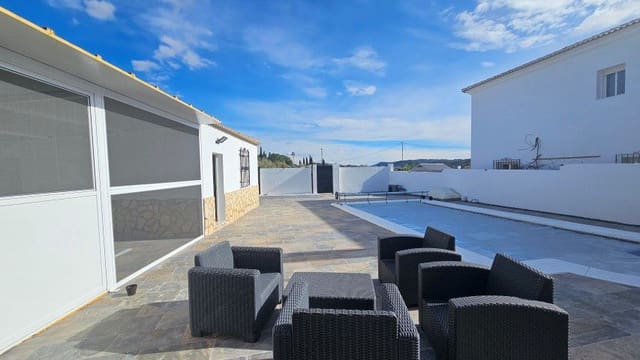 Chalet de 4 habitaciones en Arboleas en venta - 310.000 € (Ref: 9524080)